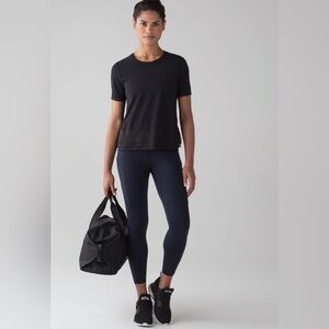NEW! Lululemon Sole Training Short Sleeve Shirt Black SZ 4